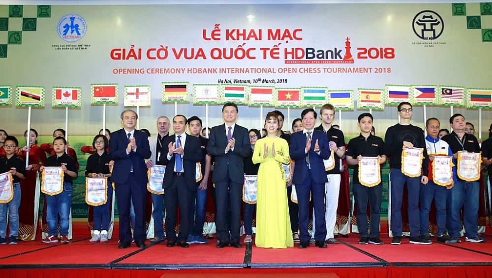 Ngân hàng đầu tiên công bố Báo cáo về Phát triển bền vững năm 2024