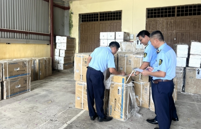 Thu giữ lô điều hòa nhiệt độ nhập lậu trị giá hơn 400 triệu đồng tại Quảng Trị