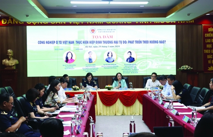 Khi nhà báo làm... sự kiện