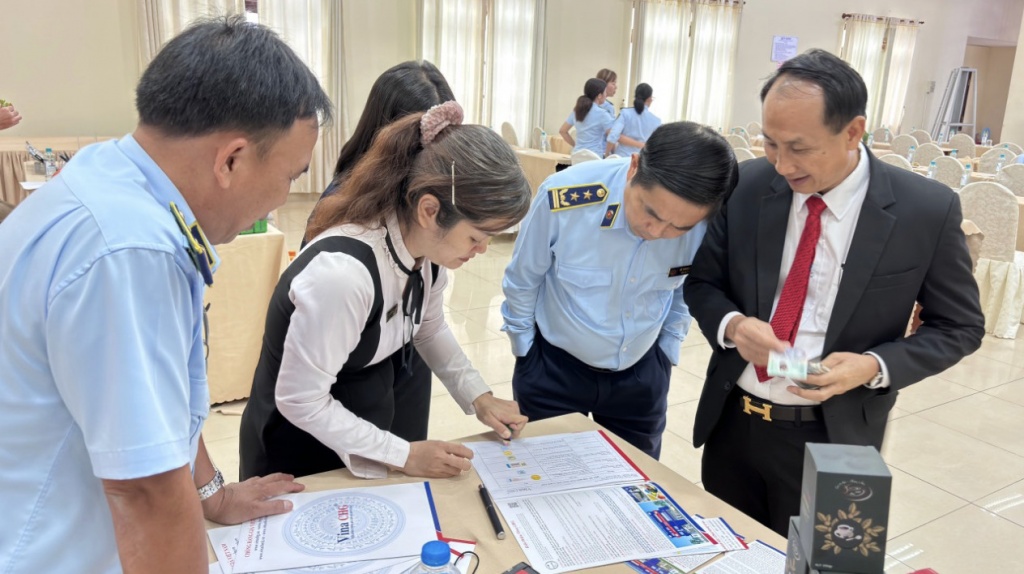 Doanh nghiệp chia sẻ giải pháp công nghệ chống hàng giả