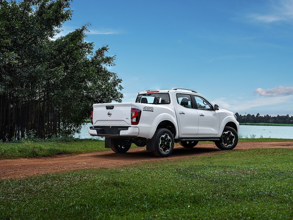 Nissan Navara phiên bản mới có giá từ 685 triệu đồng