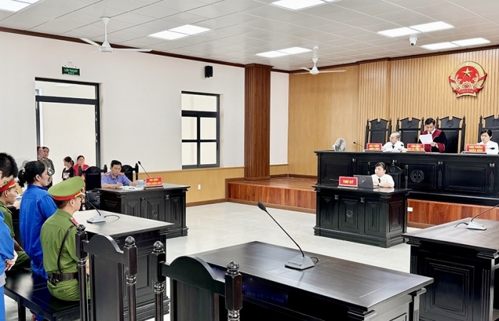 Tổ chức cho nhóm người xuất cảnh trái phép, 5 bị cáo lĩnh án