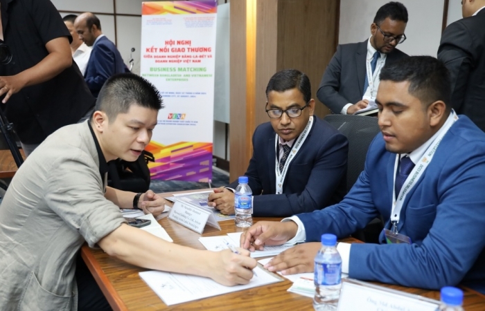 Doanh nghiệp Bangladesh quan tâm đến nhiều ngành dịch vụ của Việt Nam
