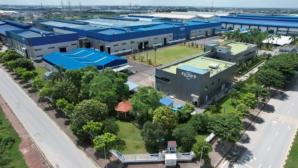 Đơn vị SNCL được Nhà nước cho thuê đất thu tiền thuê đất một lần cho cả thời gian thuê để đầu tư xây dựng kinh doanh kết cấu hạ tầng KCN thì có quyền, nghĩa vụ như đối với tổ chức kinh tế được Nhà nước cho thuê đất thu tiền thuê đất một lần cho cả thời gian thuê. Ảnh minh họa: H.Anh Đơn vị SNCL được Nhà nước cho thuê đất thu tiền thuê đất một lần cho cả thời gian thuê để đầu tư xây dựng kinh doanh kết cấu hạ tầng KCN thì có quyền, nghĩa vụ như đối với tổ chức kinh tế được Nhà nước cho thuê đất thu tiền thuê đất một lần cho cả thời gian thuê. Ảnh minh họa: H.Anh