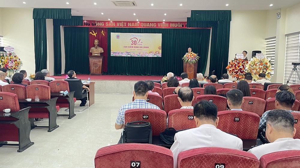 Nguyên Giám đốc Trung tâm Phân tích phân loại hầng hóa xuất nhập khẩu Nguyễn Hữu Xuân phát biểu về dấu mốc phát triển của Cục Kiểm định hải quan.