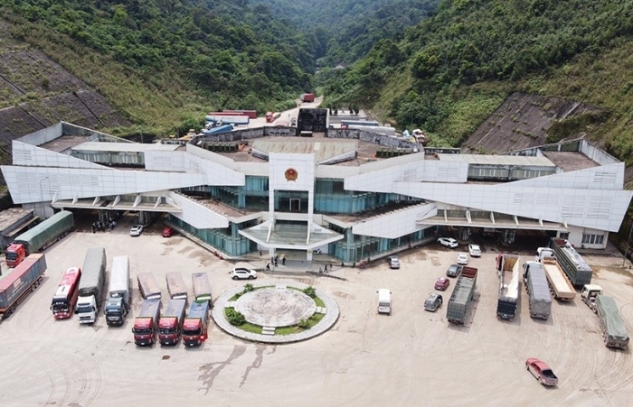 Kim ngạch, phương tiện, số thu qua cửa khẩu quốc tế Cầu Treo (Hà Tĩnh) đều giảm