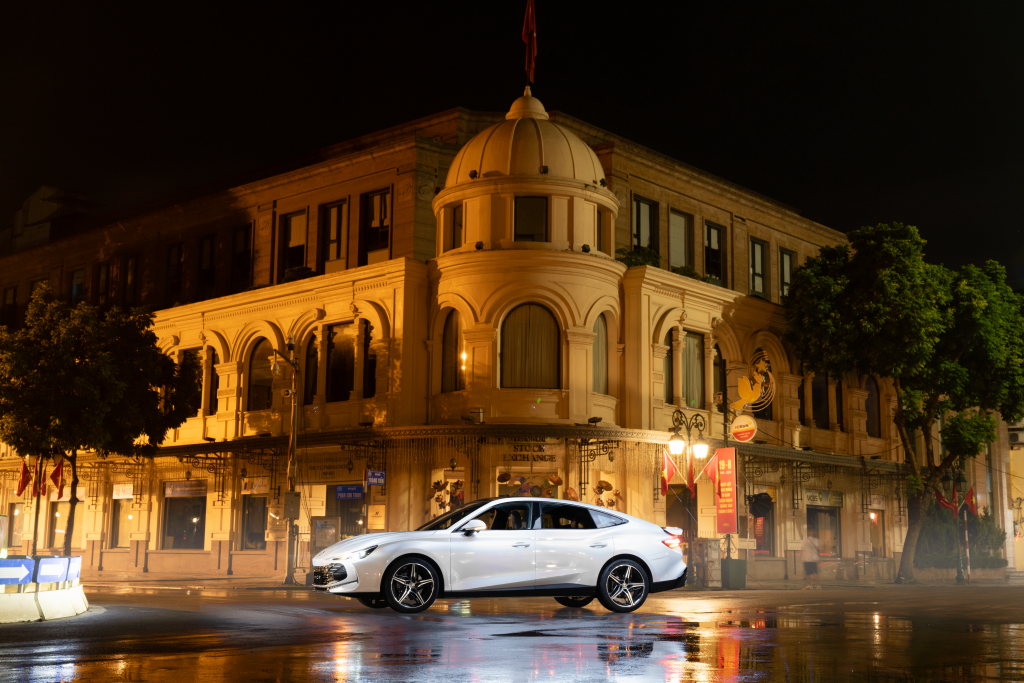 MG 7 có giá cao nhất 1,018 tỷ đồng