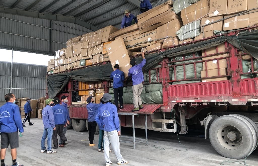 Thuế GTGT đối với hàng nhập khẩu trị giá thấp: Sự bùng nổ kéo theo nhiều thách thức