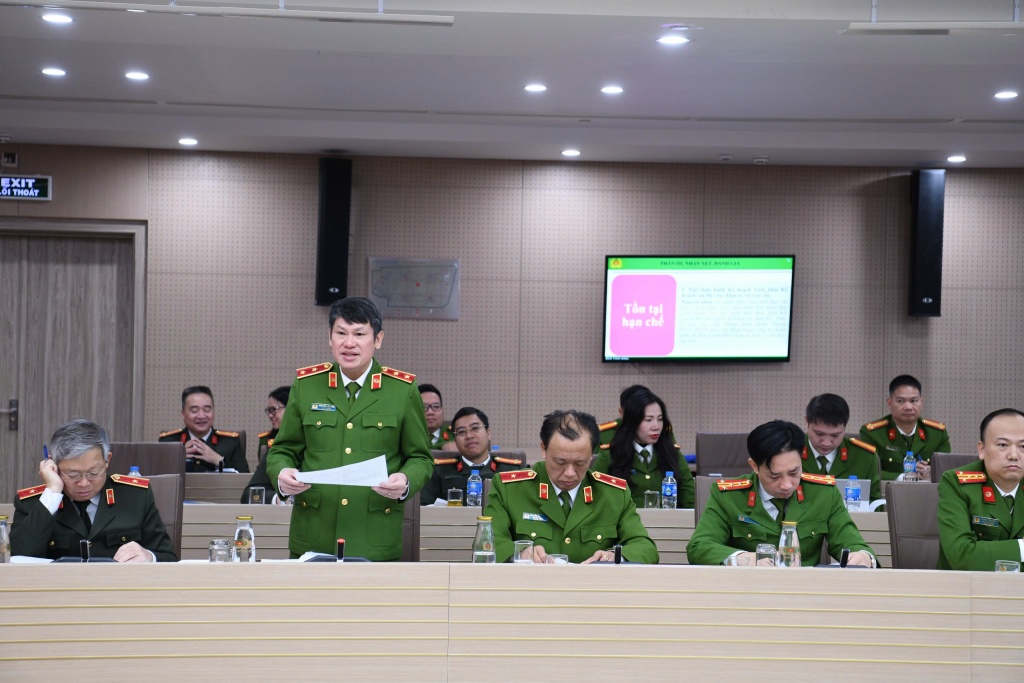Quyết tâm bóc gỡ các đường dây mua bán, vận chuyển trái phép ma túy xuyên quốc gia