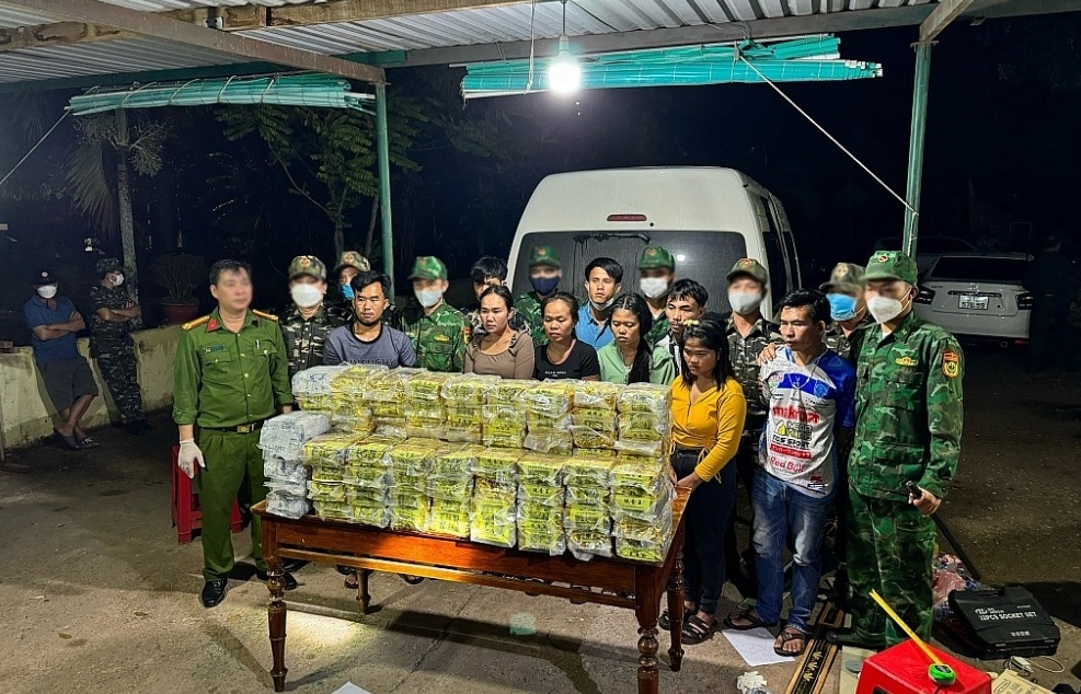 1 tập thể và 2 cá nhân Hải quan Quảng Trị được tặng thưởng Huân chương chiến công