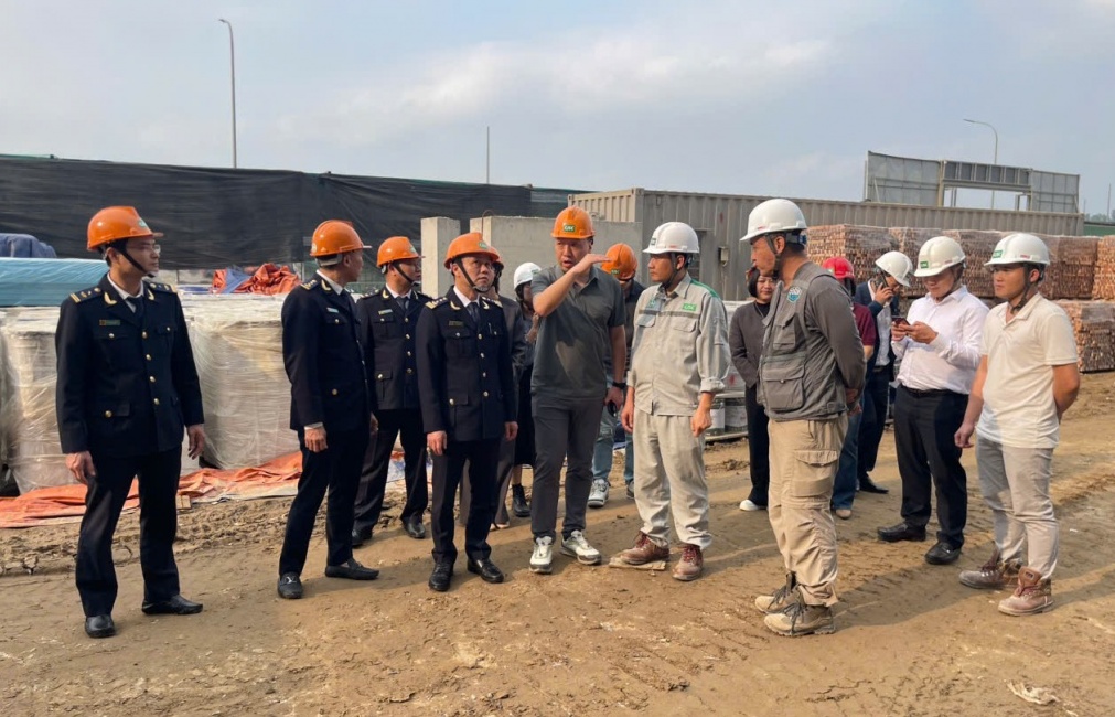 Hải quan khu vực V làm việc với doanh nghiệp xuất nhập khẩu