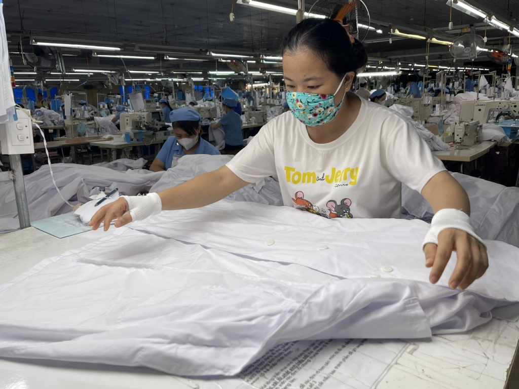 Gia hạn nộp thuế và tiền thuê đất -  nguồn vốn vay không lãi suất