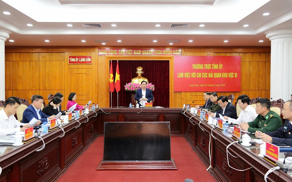ông Hoàng Văn Nghiệm, Bí thư Tỉnh ủy Lạng Sơn chỉ đạo tại buổi làm việc.
