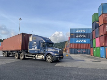 Hải quan cửa khẩu cảng Đà Nẵng hỗ trợ doanh nghiệp cả ngày nghỉ, lễ