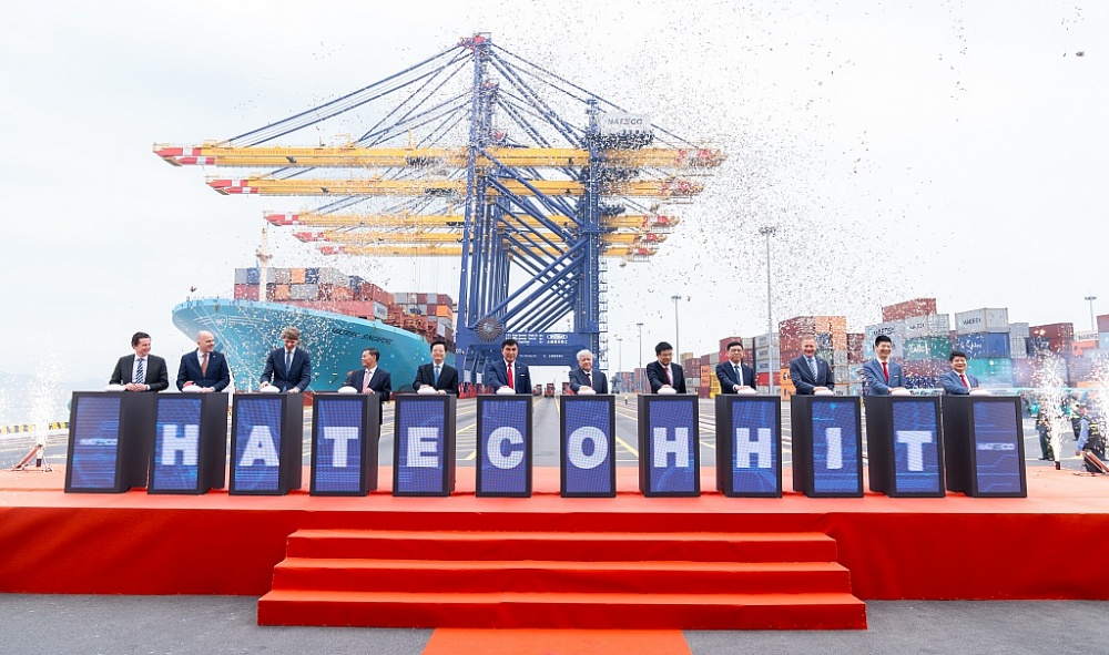 Cảng container quốc tế Hateco Hải Phòng có thể tiếp nhận đồng thời 2 tàu container lớn nhất thế giới