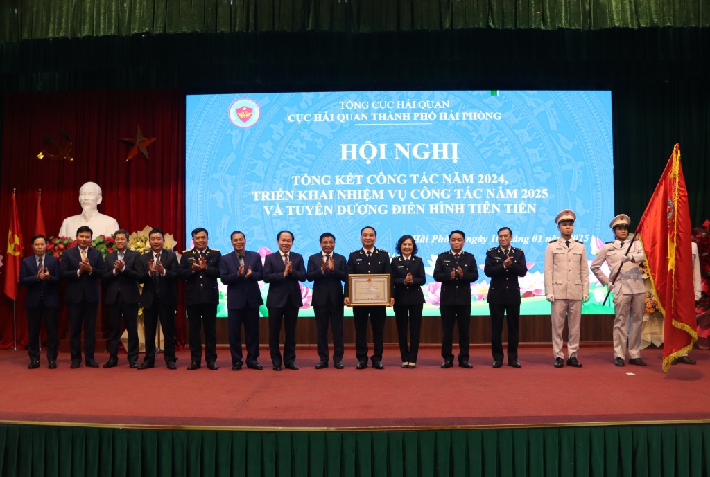 Phát huy truyền thống đơn vị Anh hùng, xây dựng Hải quan đất cảng phát triển vững mạnh trong kỷ nguyên mới
