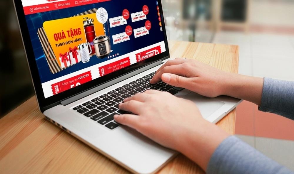 Nhà bán hàng xoay xở trong cơn sóng thương mại điện tử