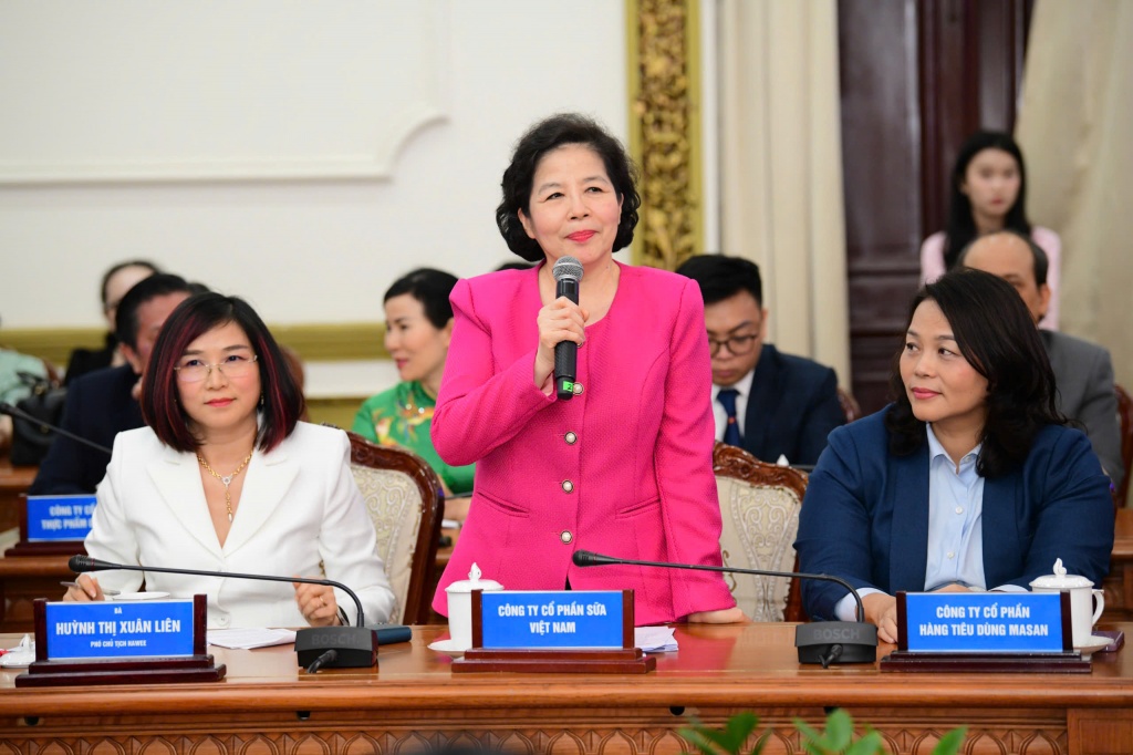 Vinamilk được vinh danh là doanh nghiệp tiêu biểu của TP.HCM nhân kỷ niệm 50 năm thống nhất đất nước