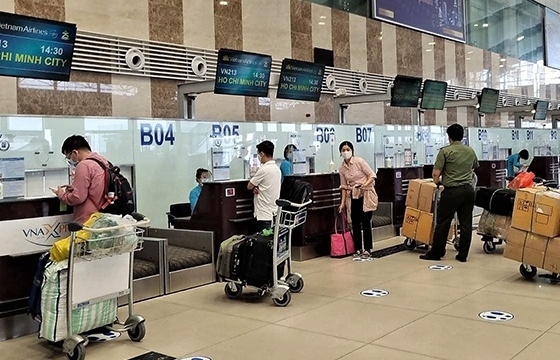 Sớm triển khai thông báo tạm hoãn xuất cảnh điện tử do nợ thuế