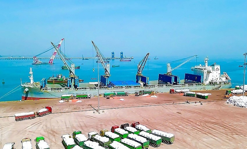 Cầu số 3 - Cảng quốc tế Lào - Việt nhìn từ trên cao. 