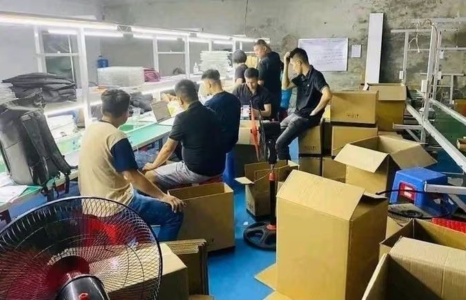 Lạng Sơn: Triệt phá xưởng lắp ráp điện thoại lậu “khủng”