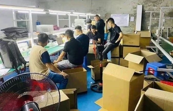 Lạng Sơn: Triệt phá xưởng lắp ráp điện thoại lậu “khủng”