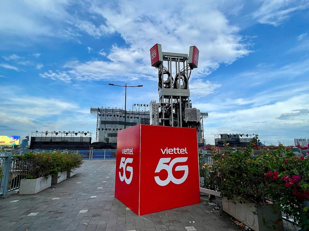 Viettel tri ân khách hàng và tăng cường sóng 5G phục vụ dịp Đại lễ
