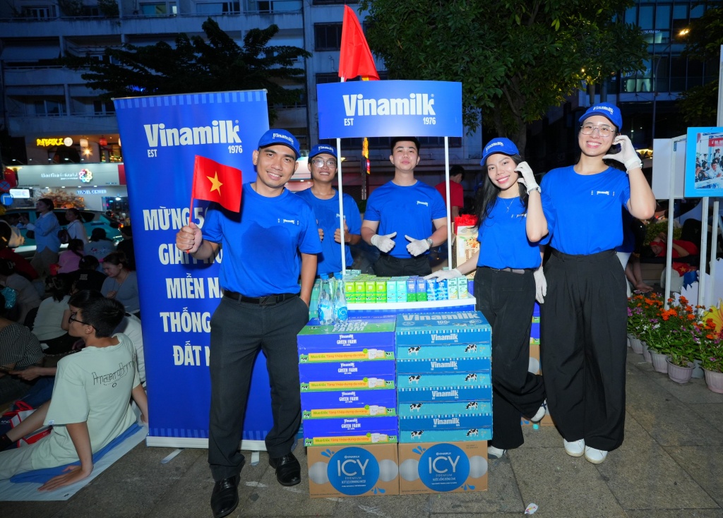 Hơn 150.000 sản phẩm Vinamilk tiếp sức các lực lượng, người dân tham gia Đại lễ 30/4