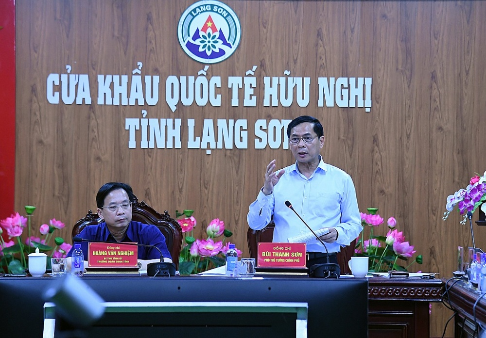Phó Thủ tướng Bùi Thanh Sơn làm việc với tỉnh Lạng Sơn về chống buôn lậu, gian lận thương mại và hàng giả chiều 30/5.
