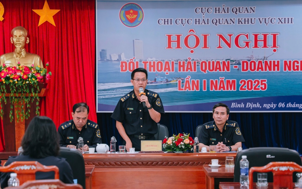 Hải quan khu vực XIII: Đối thoại, giải đáp vướng mắc cho doanh nghiệp 4 tỉnh miền Trung