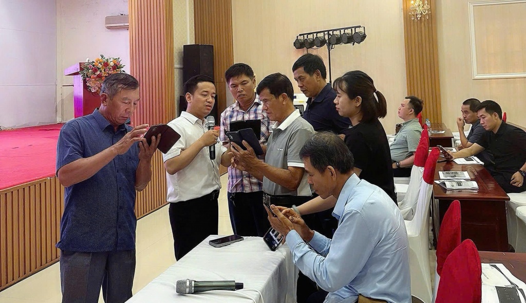 Siết chặt điều kiện vận hành nền tảng thương mại điện tử