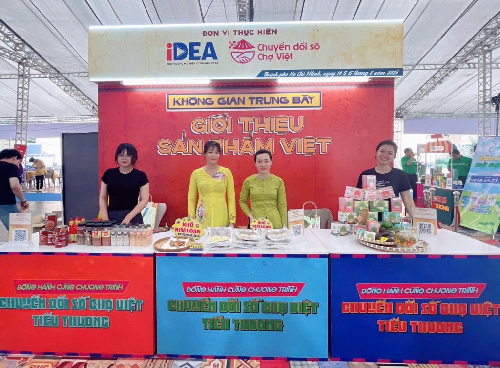 “Chợ số” sẽ giúp nông nghiệp Việt gia tăng giá trị và sức cạnh tranh toàn cầu “Chợ số” sẽ giúp nông nghiệp Việt gia tăng giá trị và sức cạnh tranh toàn cầu