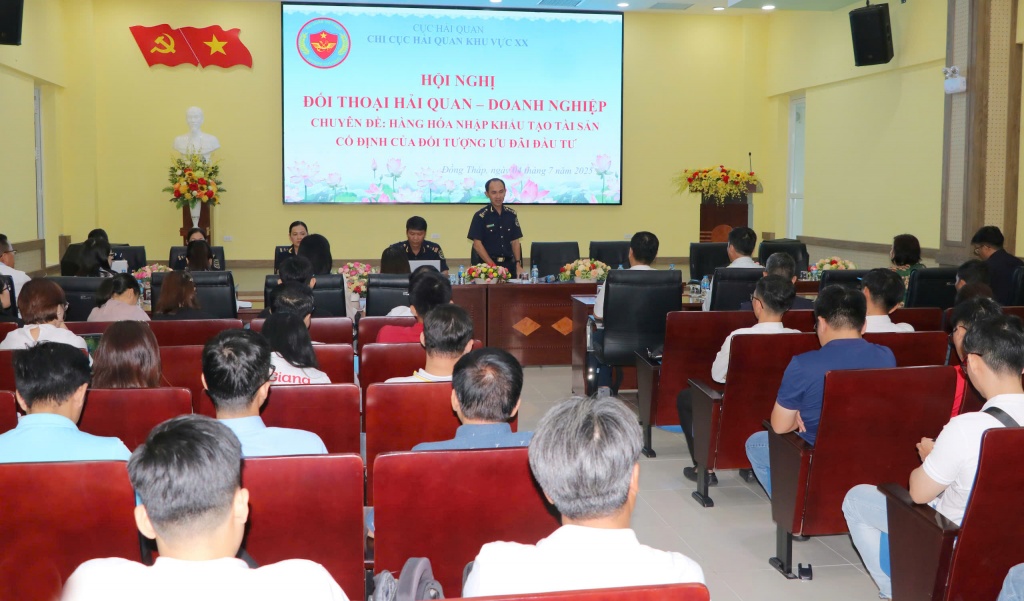 Hải quan khu vực XX hướng dẫn doanh nghiệp quy định về ưu đãi đầu tư