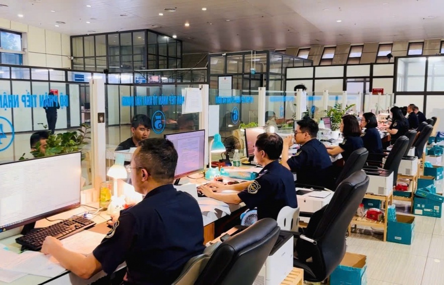 Thực hiện tự động phân công công chức kiểm tra hồ sơ trên Hệ thống VNACCS/VCIS