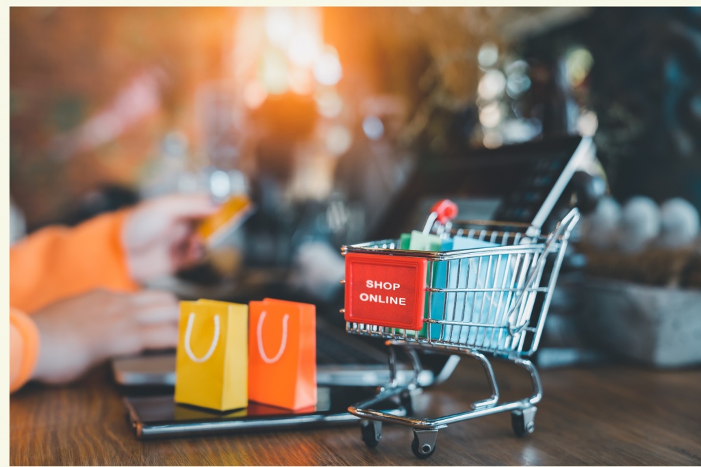 Cần sớm siết quản lý giá, phí sàn để chống độc quyền