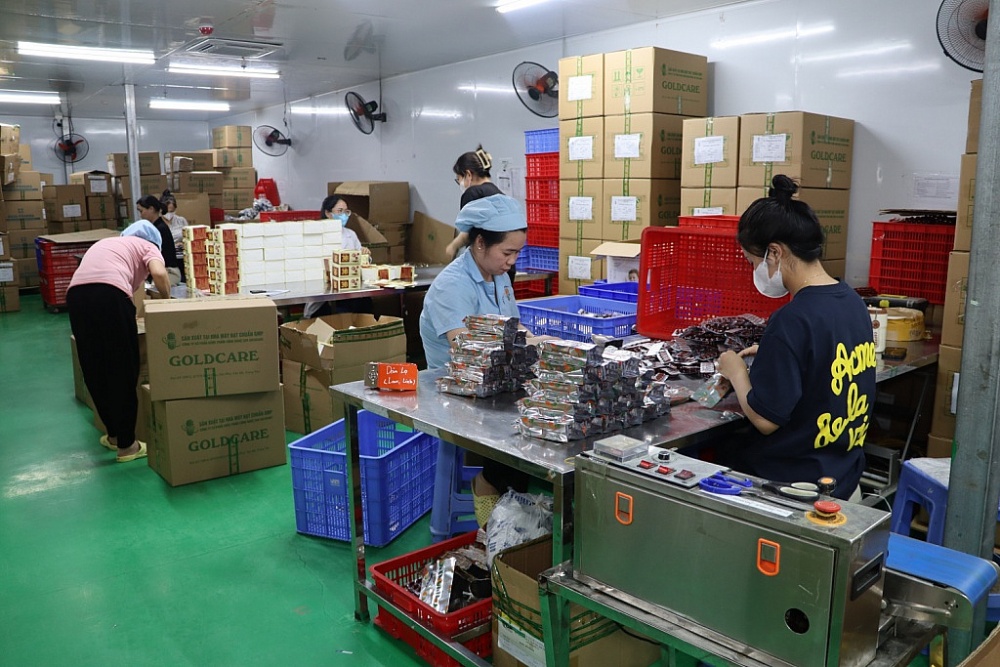 Khởi tố 2 đối tượng sản xuất, buôn bán thực phẩm chức năng giả