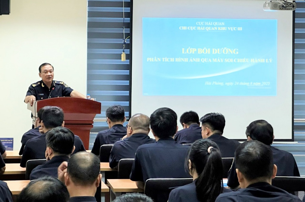 Hải quan khu vực III tăng cường năng lực kiểm soát hải quan, bảo vệ an ninh quốc gia