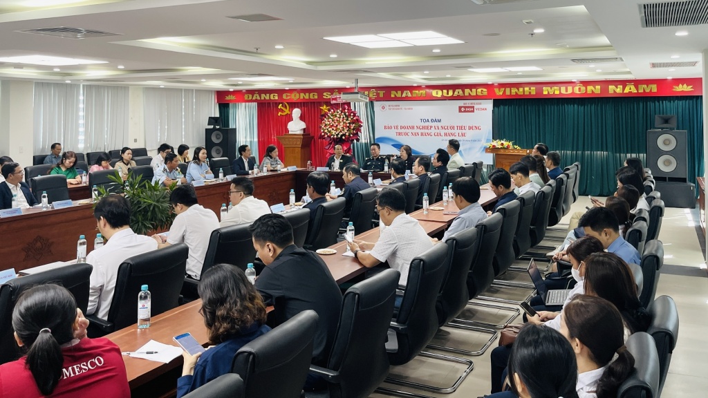 Khai mạc Tọa đàm “Bảo vệ doanh nghiệp và người tiêu dùng trước nạn hàng giả, hàng lậu”