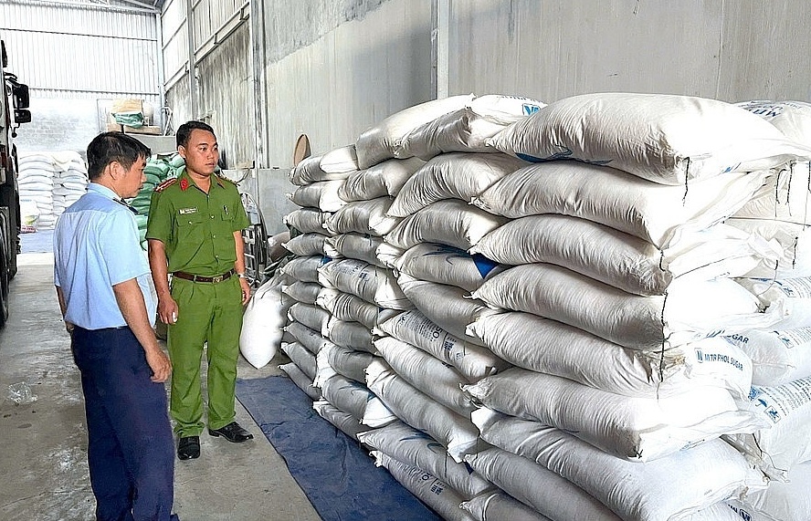 Ngăn tình trạng lợi dụng chứng từ để hợp thức hóa đường cát nhập lậu