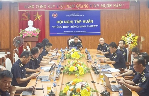 Hải quan khu vực IV tập huấn sử dụng Phòng họp thông minh