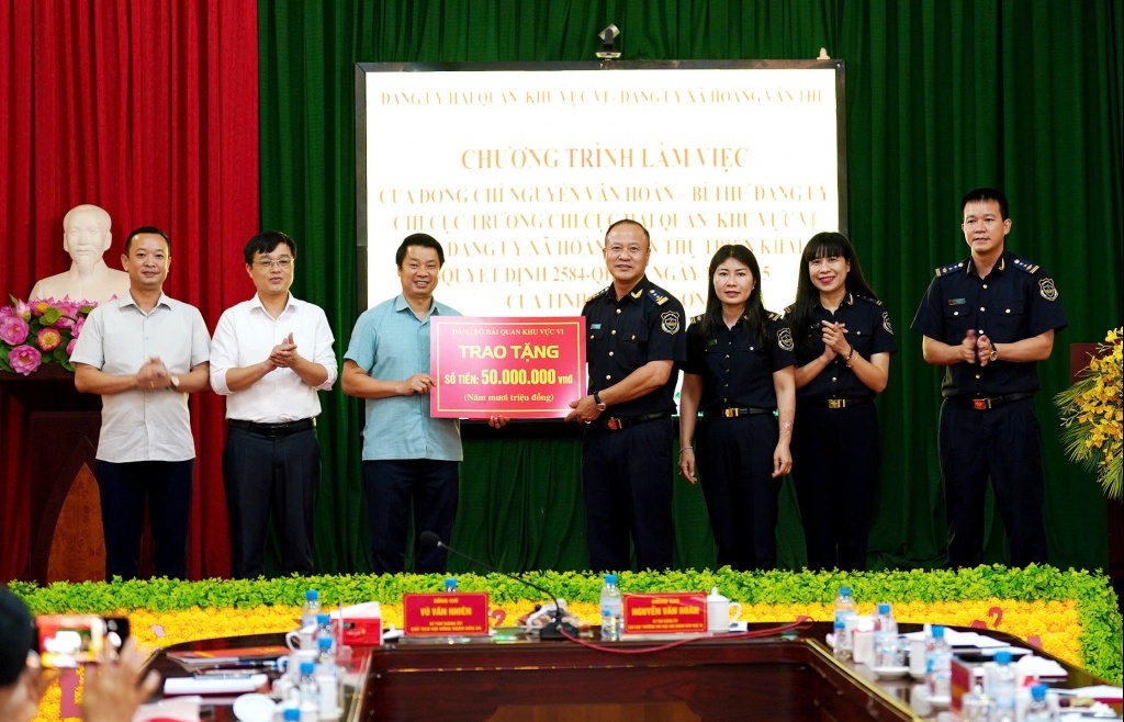 Hải quan khu vực VI và xã Hoàng Văn Thụ đồng hành phát triển sau sáp nhập