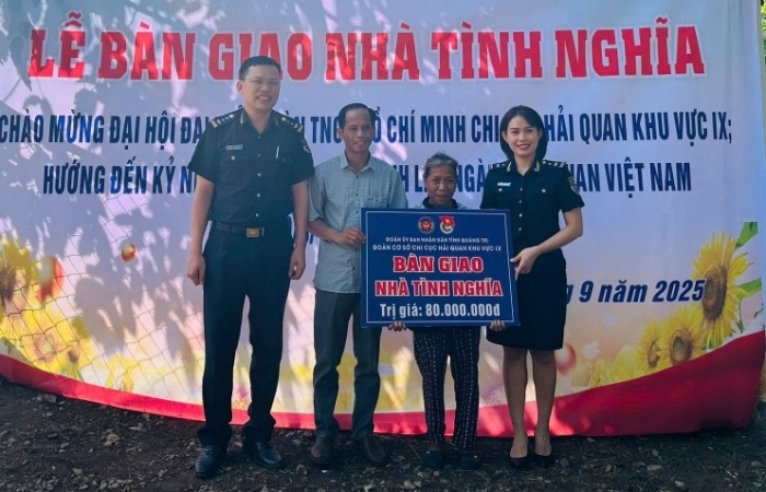 Hải quan khu vực IX tổ chức bàn giao nhà tình nghĩa tại xã La Lay, Quảng Trị