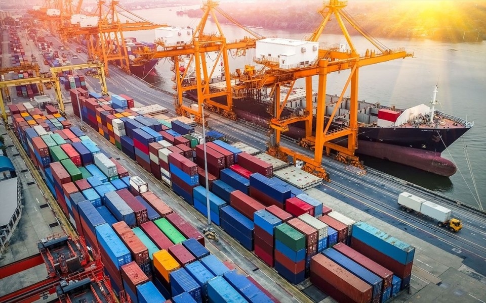Kinh tế Việt tăng trưởng mạnh nhờ xuất khẩu bứt phá