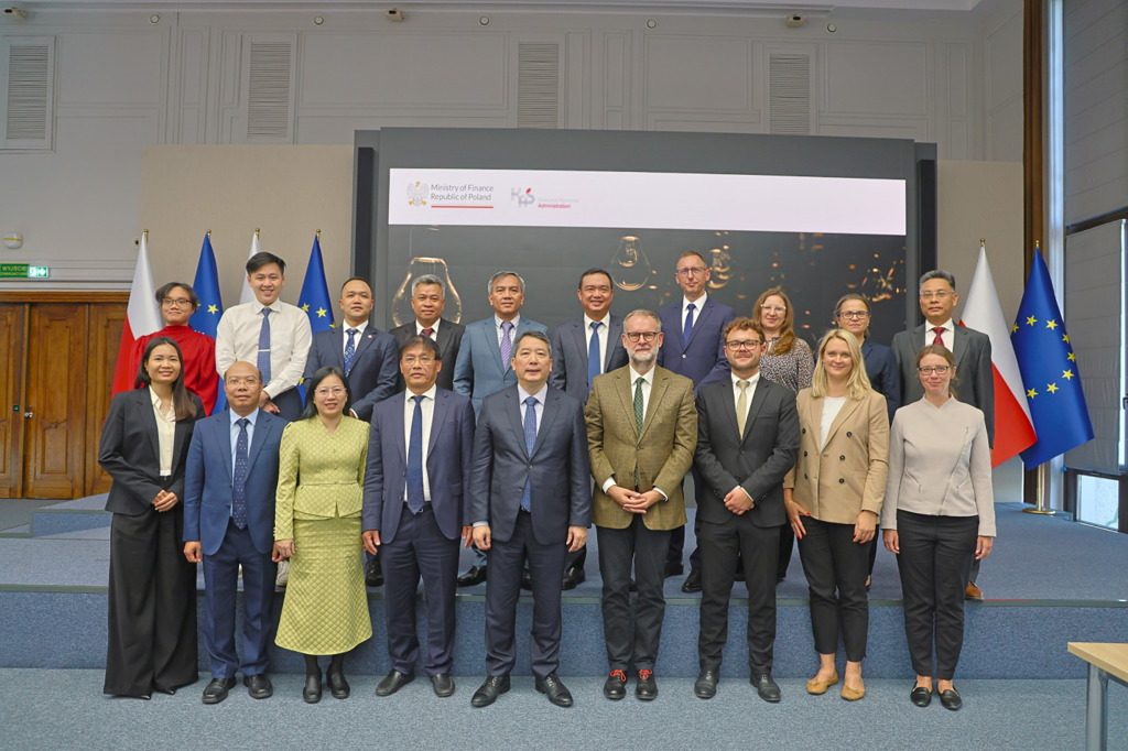 Bộ Tài chính Việt Nam khảo sát kinh nghiệm quản lý thuế tại Ba Lan và Hungary