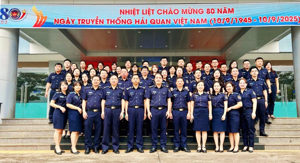 Hải quan khu vực VII thu ngân sách gần 1.500 tỷ đồng