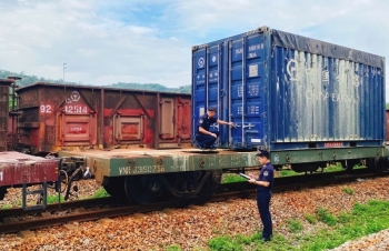 Hải quan đường sắt quốc tế Lào Cai nỗ lực thu ngân sách