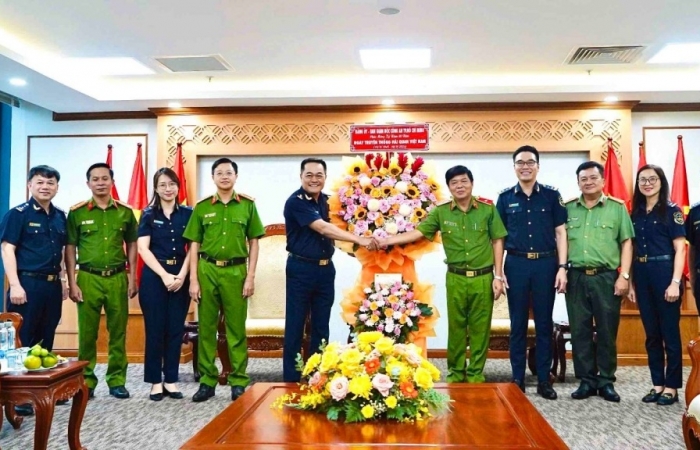 Chi cục Hải quan khu vực II và Công an TP.HCM nâng cao hiệu quả chống buôn lậu