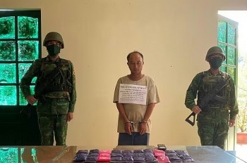 Nghệ An: Bắt đối tượng vận chuyển trái phép 6.000 viên ma túy tổng hợp