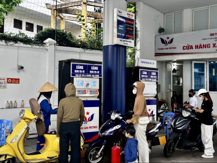Giá xăng dầu đồng loạt tăng từ chiều ngày 2/10