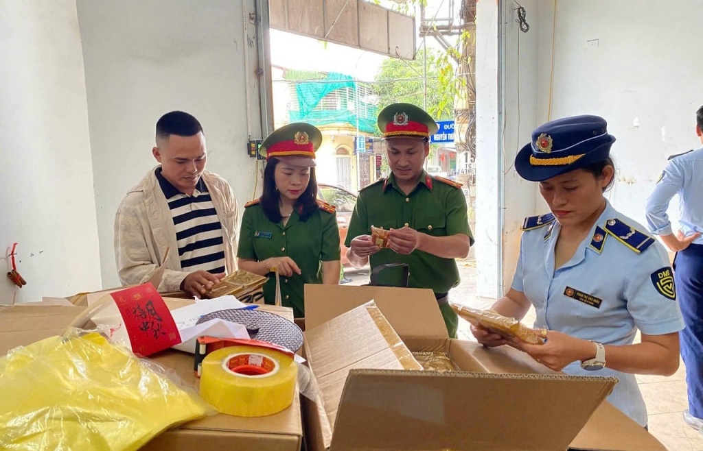 Nghệ An phát hiện gần 4.200 chiếc bánh trung thu không rõ nguồn gốc